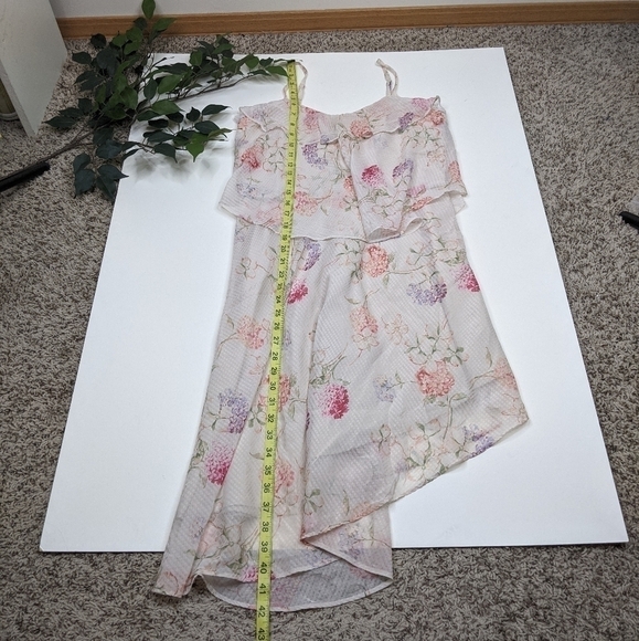 A New Day Hydrangea Floral Tiered Midi Dress - Picture 9 of 9